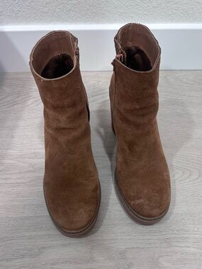 Crown Vintage Brown Suede Ankle Booties